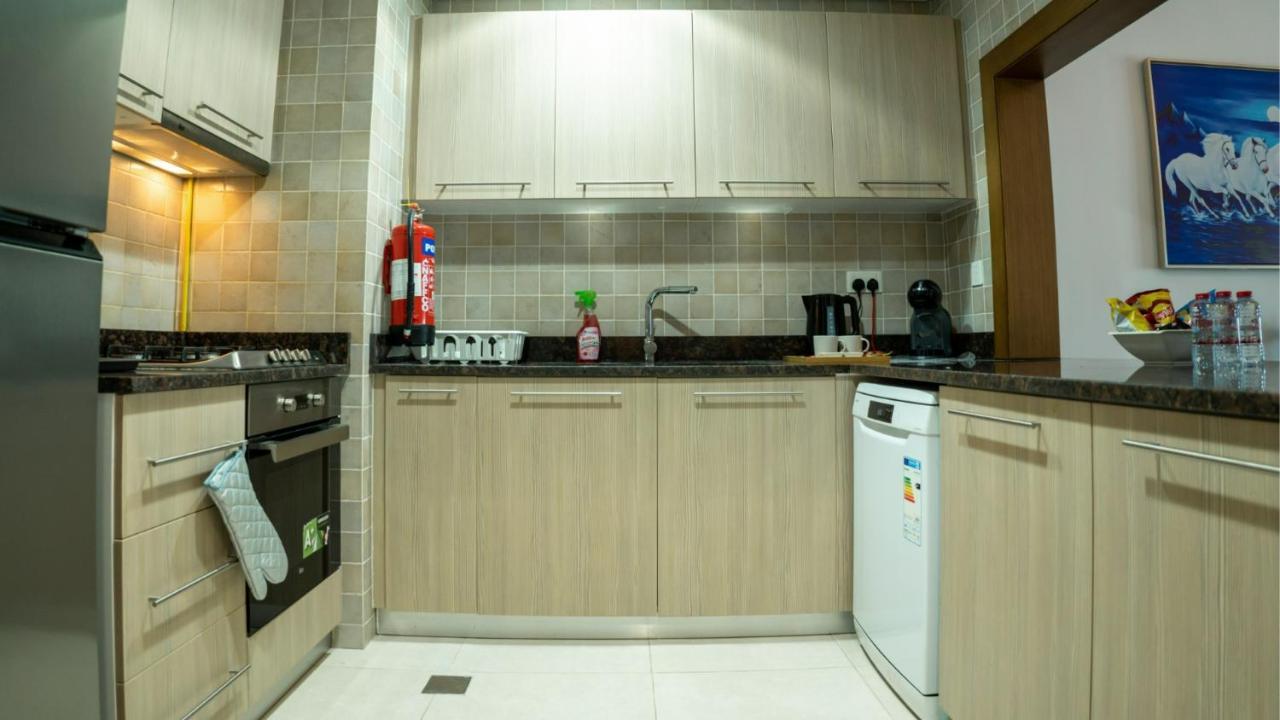 Your 1Br Retreat On Yas Island Blue Sapphire Apartment Abu Dhabi Exterior foto
